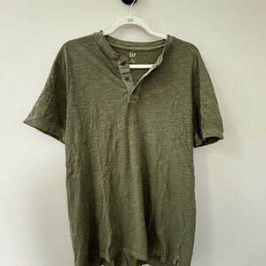 Men's Gap T-shirt
